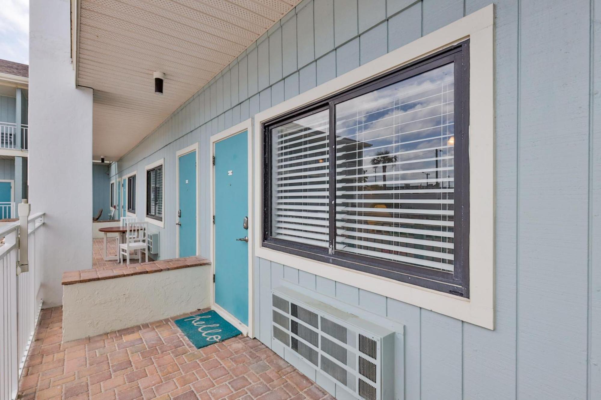 Coastal Waters 107 - A Studio Poolside Retreat New Smyrna Beach Exterior foto